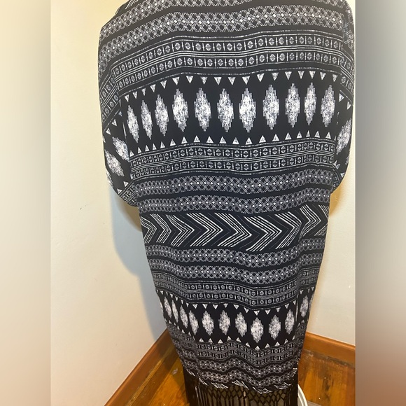 Forever 21 Multi Color Aztec Western Duster with Fringe OSFM Must Have - Picture 2 of 6